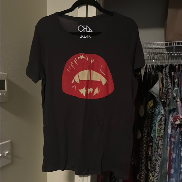 Tops - Black T-Shirt with Red Lips Graphic